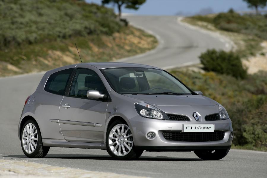  Renault Clio R.S. 2.0 16V 2006 года  (фото 118 из 125)